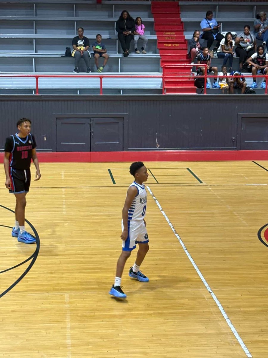 eworks12343821's tweet photo. @cb_doge Trochon Johnson, he can handle da ball and he’s a consistent 3 point shooter and he can play under pressure and is a shifty guard. Hardworking talent https://t.co/6XKkSK5ogn