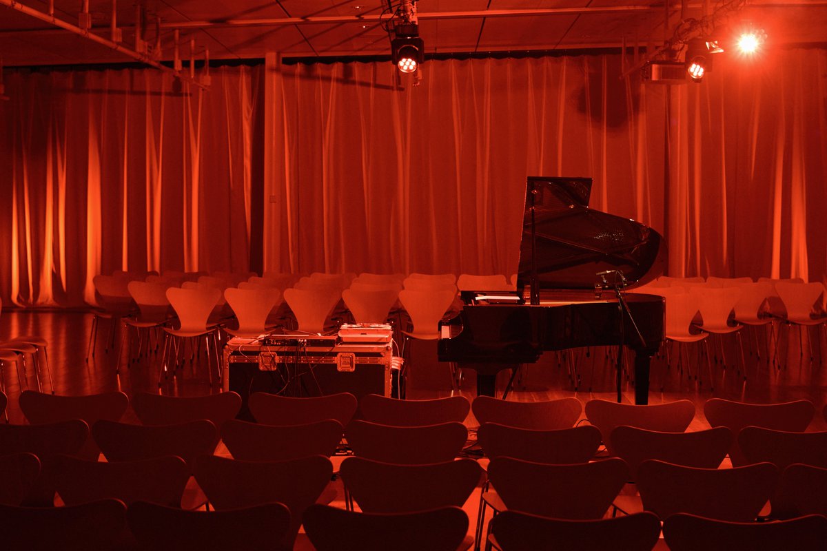 Lisa Lerkenfeldt (@__ii_ii__) on Twitter photo Recital era. 6D in Sydney last month. 'In the window of time' at Art Gallery of NSW, 19 March 2025.
📸 Traianos Pakioufakis <a href="/ArtGalleryofNSW/">Art Gallery NSW</a> Recital era. 6D in Sydney last month. 'In the window of time' at Art Gallery of NSW, 19 March 2025.
📸 Traianos Pakioufakis <a href="/ArtGalleryofNSW/">Art Gallery NSW</a>