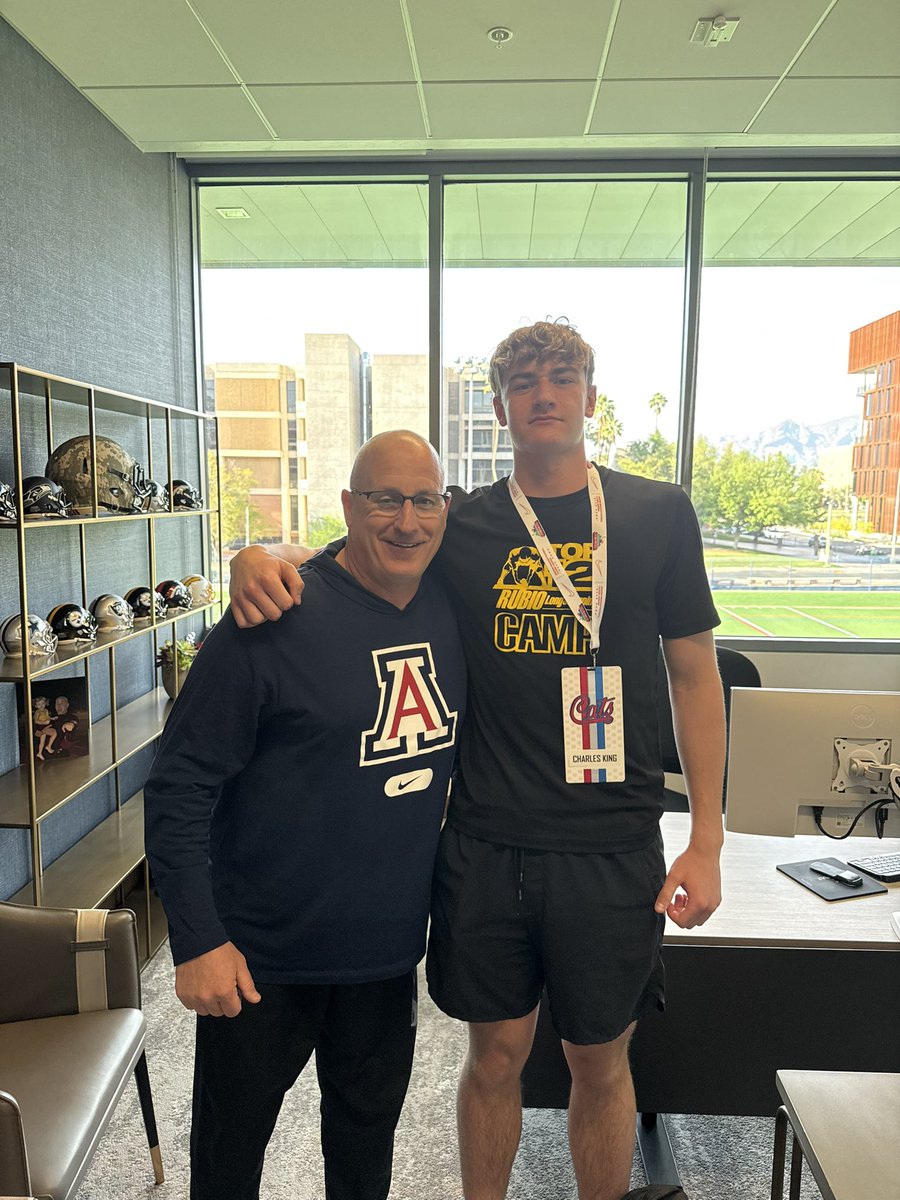 CharlieKingLS's tweet image. Had a great recruiting visit at @ArizonaFBall. Impressive campus and facilities. Thanks to @Coach_Naivar and @CoachBrennan for a great visit. #BearDown @TheChrisRubio