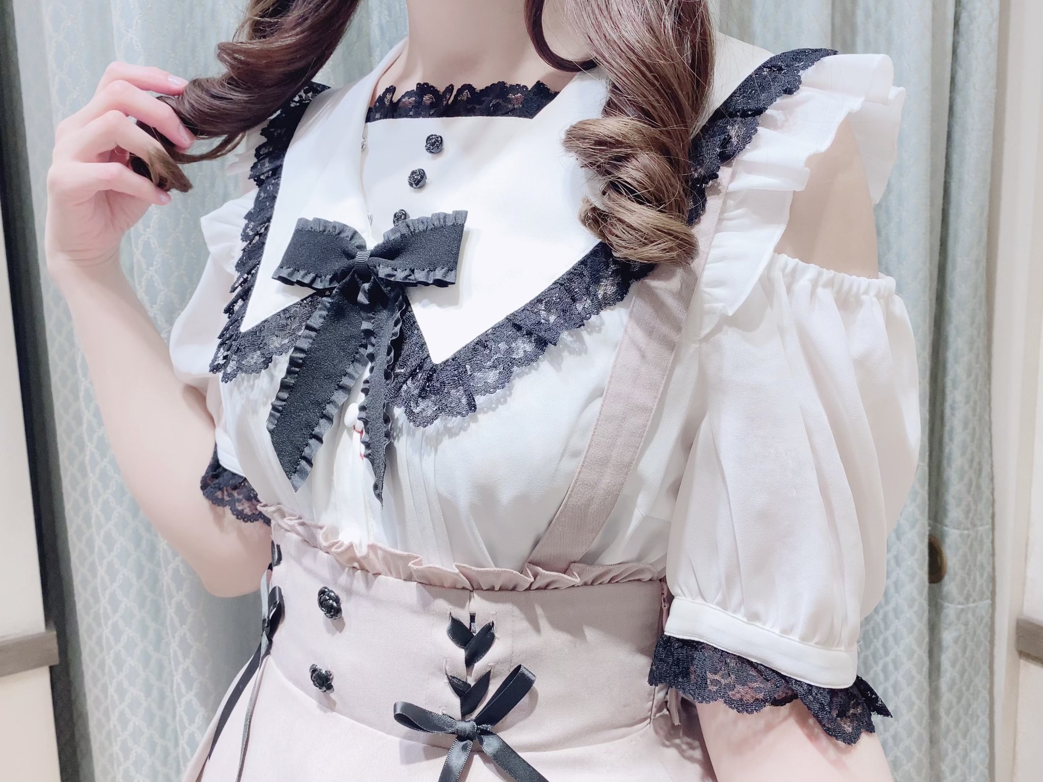 Amavel Rose Croix オープンショルダーブラウス ブラック Amavel Rose Croix オープンショルダーブラウス ブラック - メルカリ