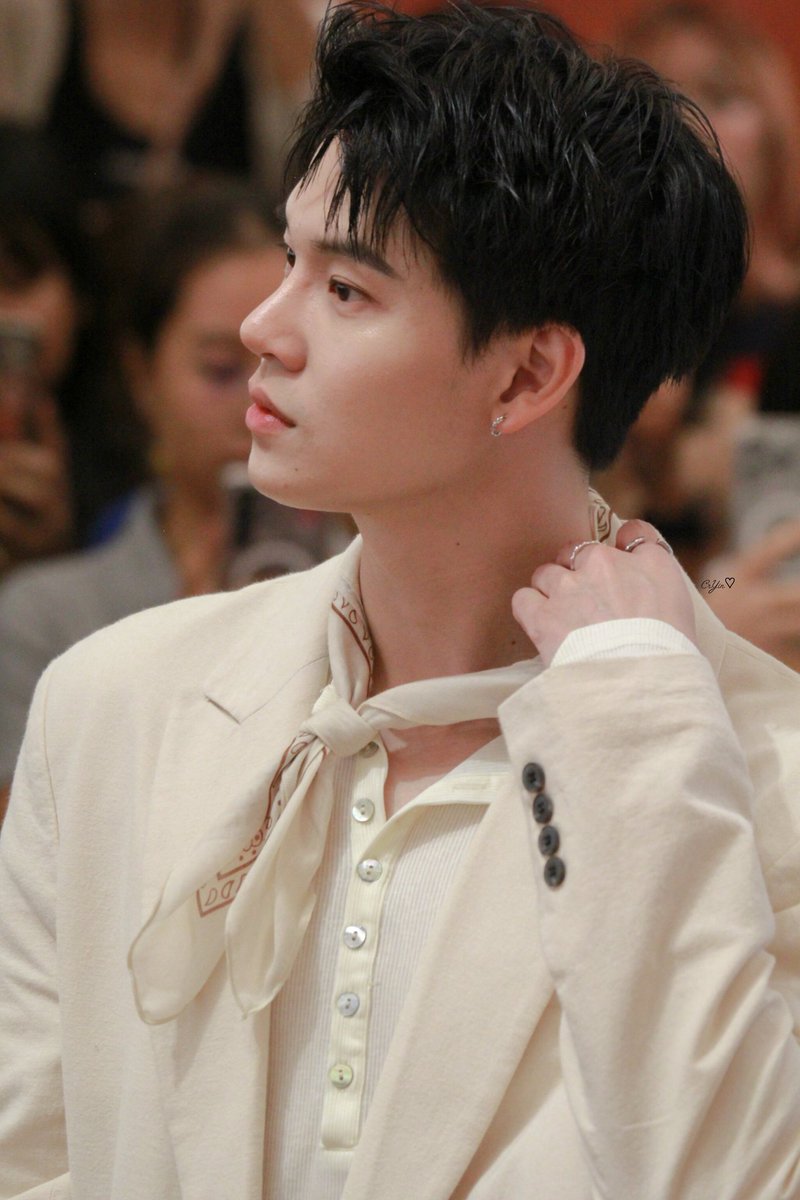 ___CrYin's tweet photo. :✨️

                                     นายแบบท่านหนึม🫠

                              🫧

#YinWarXJoMaloneLondon
#yinyin_anw Yin Anan
#Cr_YinShot https://t.co/uxTC2HTu0m