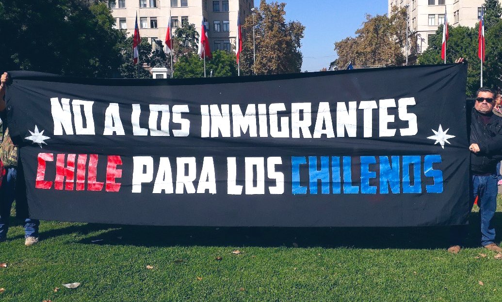 No basta con cerrar fronteras. Se deben hacer deportaciones masivas y en paralelo suprimir derechos políticos y sociales. El #iussanguinis🇨🇱 es el punto de partida. 
#socialpatriotas #NoMásIusSolis #NoAlVotoExtranjero