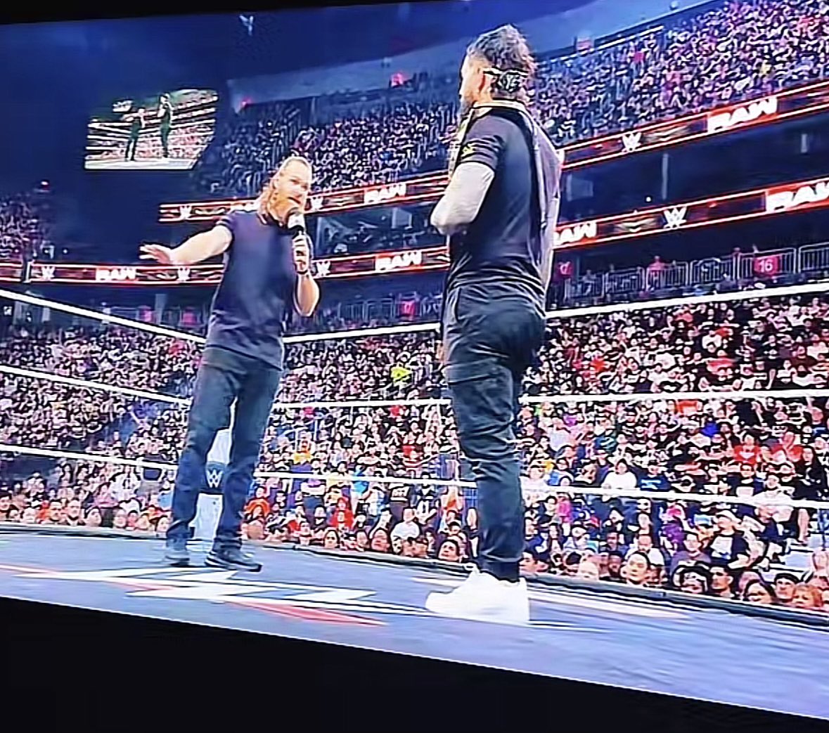crashout_usofan's tweet photo. Part 1 of the photos 🫶🏼

Guys I got so excited when Samis music hit but also got so scared that he was gonna turn on jey 😭 

But Ayy the triplets are together again 🥹🥰

#WWE #WrestleMania #RawOnNetflix #SmackDown #ucey #jeyuso #jimmyuso #samizayn https://t.co/yj6Ch8NXoo