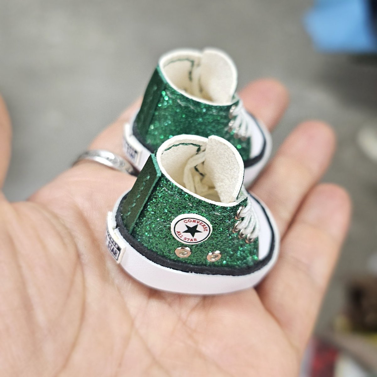 15cm솜인형빤딱이 하이탑~
#15솜인형가죽신발 #15cm솜인형하이탑