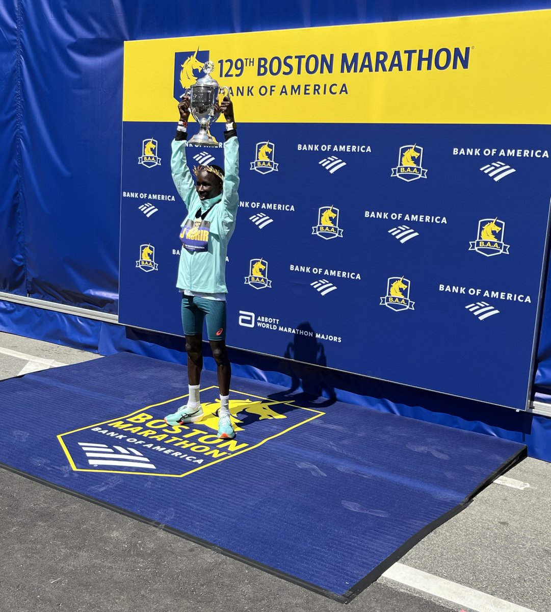 Today was the 129th Running of the Boston Marathon.  

Did you know that runner's knee(patellofemoral pain) is  often a sign of overuse-affecting roughly 30% of female runners and 25% of male runners? 
Experiencing kneecap pain? Dr. Grant Garcia <a href="/OSS_Surgeons/">OSS</a> is ready to see you.