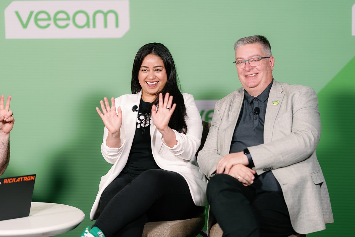 Veeam's tweet photo. All smiles at #VeeamON 2025! 😄 We’re just getting started, but what’s been the best part of the event so far? Reply below! ⬇️ https://t.co/4dPonNEfvO