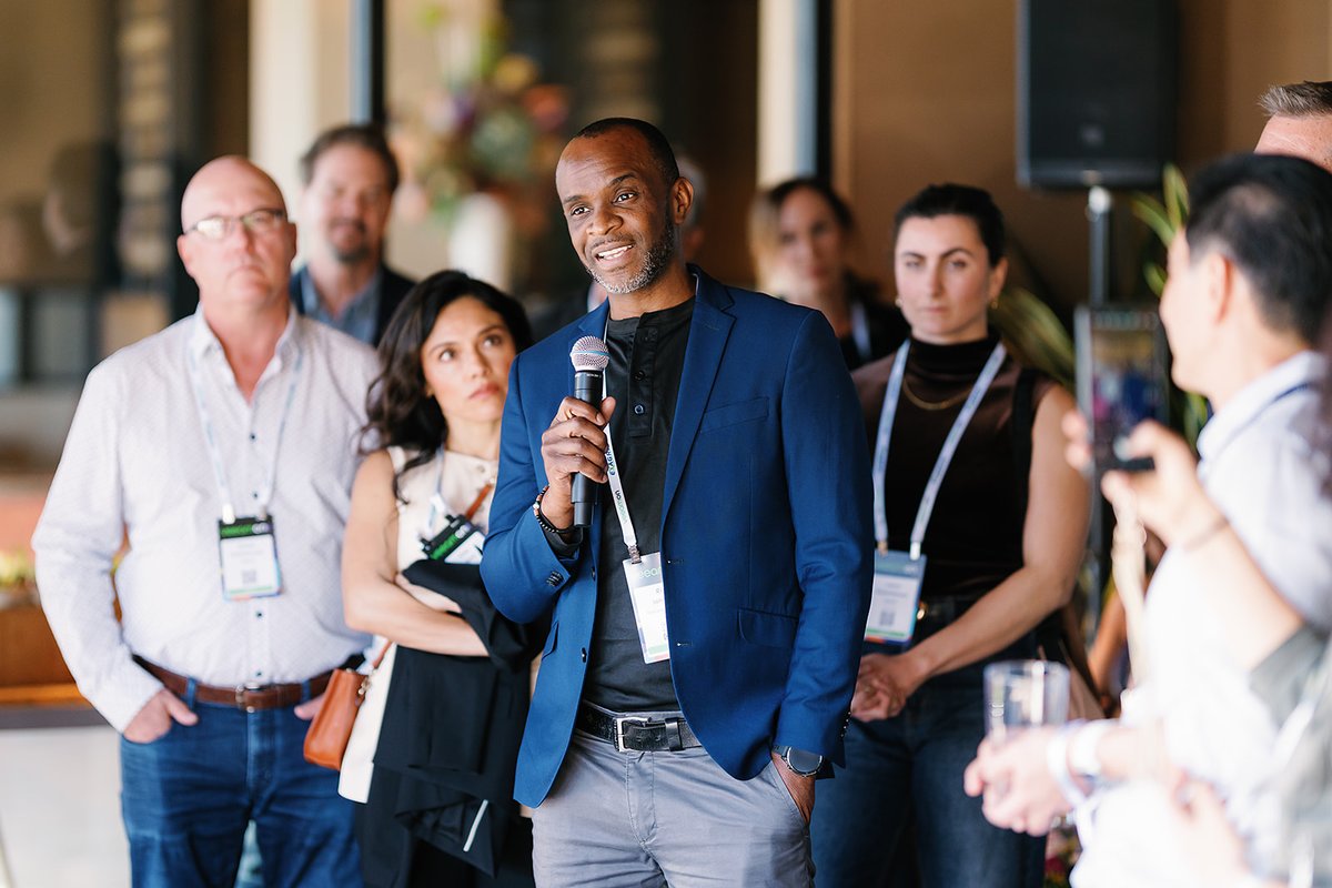 Veeam's tweet photo. All smiles at #VeeamON 2025! 😄 We’re just getting started, but what’s been the best part of the event so far? Reply below! ⬇️ https://t.co/4dPonNEfvO