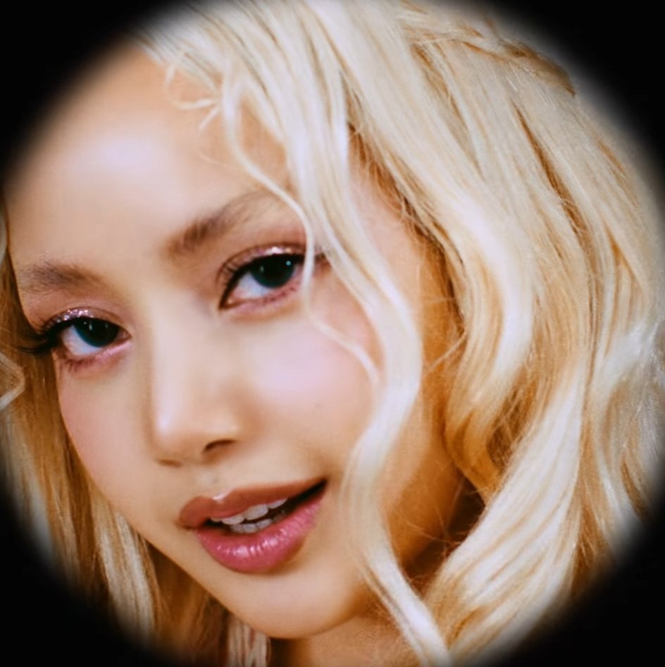 lalisahourIy's tweet photo. SO GORGEOUS https://t.co/NFv5GpRVfF