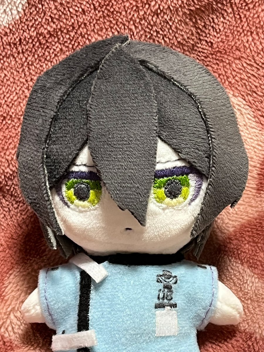 pure_yume8's tweet photo. #コンパス手芸部 
患者零夜ぬい作りました👁️‍🗨️
着せ替えぬい仕様なので眼帯外せます！ https://t.co/42fIwuzmp5