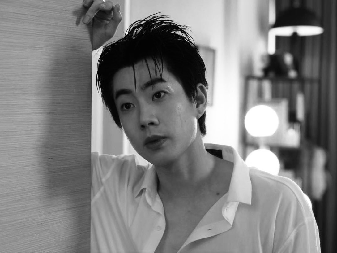 pws_xxv's tweet photo. ลักธิพี่บอสคนเดียว 😭🖤🤟🏻
 #BreakUpServiceSeriesEP3 https://t.co/ES9Hu3p4DD