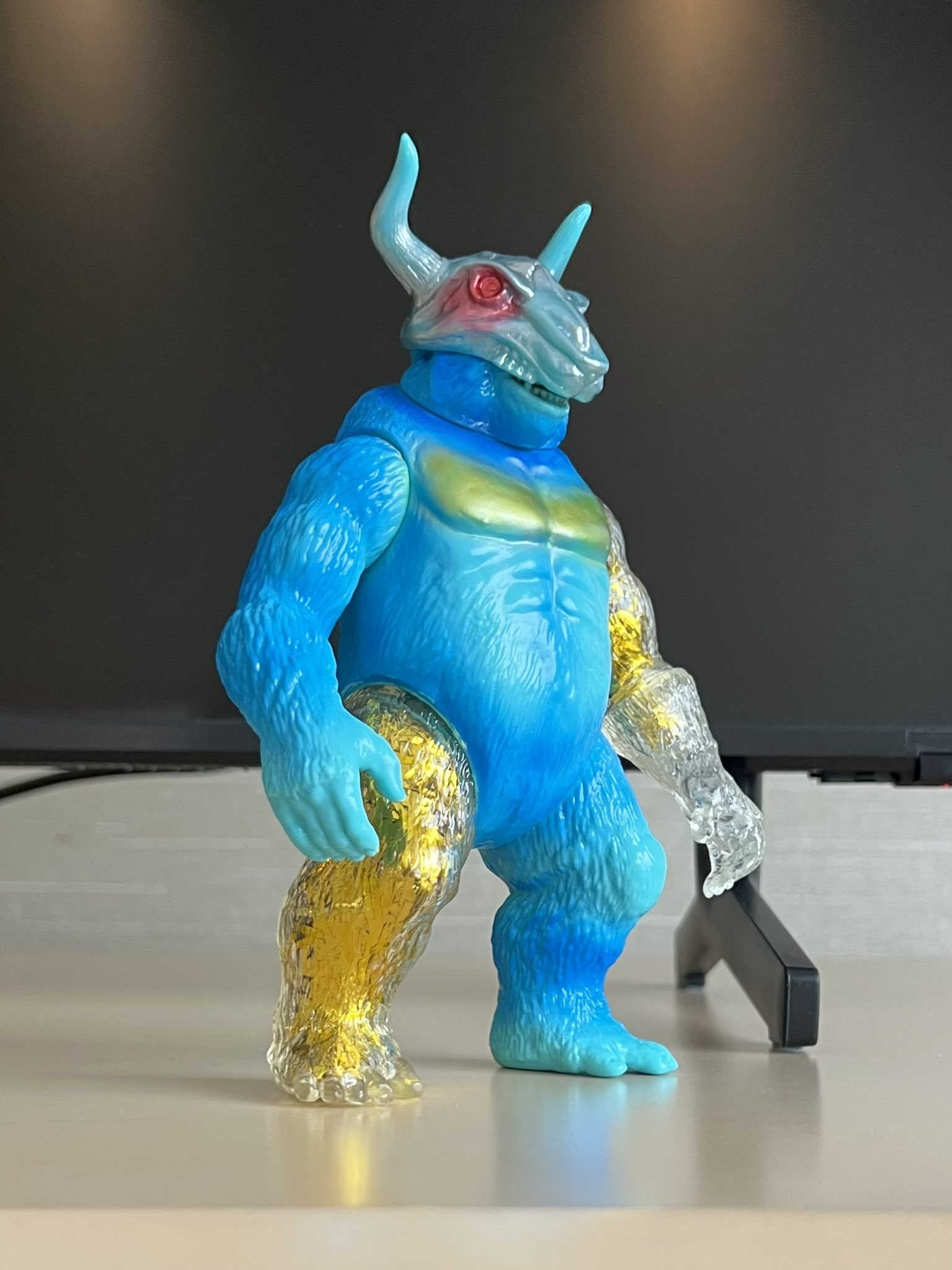 Amazon.co.jp: 未開封 怪獣 ソフビ ゴリラ ナグルズ ザング 初期