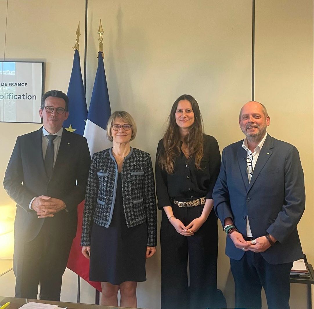 VeroLouwagie's tweet image. Le secteur des grossistes et de la #logistique joue un rôle clé dans la vitalité de notre économie. La transition énergétique et la #simplification des processus commerciaux sont des priorités que nous devons aborder collectivement.

📅 Décarbonation des transports
☀️…