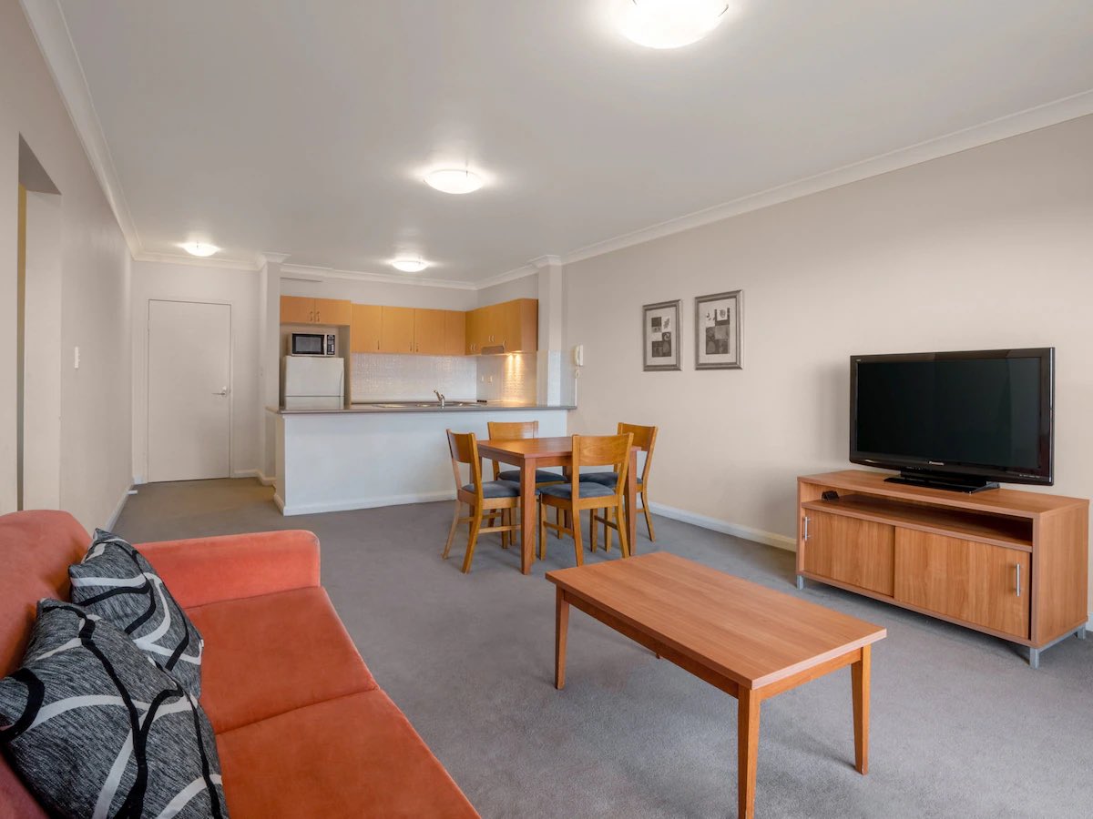 🌿 Escape to the Blue Mountains &amp; unwind at Leisure Inn Spires, right in the heart of Leura!
✨ Self-contained apartments
✨ Lush gardens &amp; bushland
✨ Walk to shops, cafes &amp; trails
📍 Explore Three Sisters, Leura Cascades &amp; more!
expedia.com/affiliates/syd…  #travel