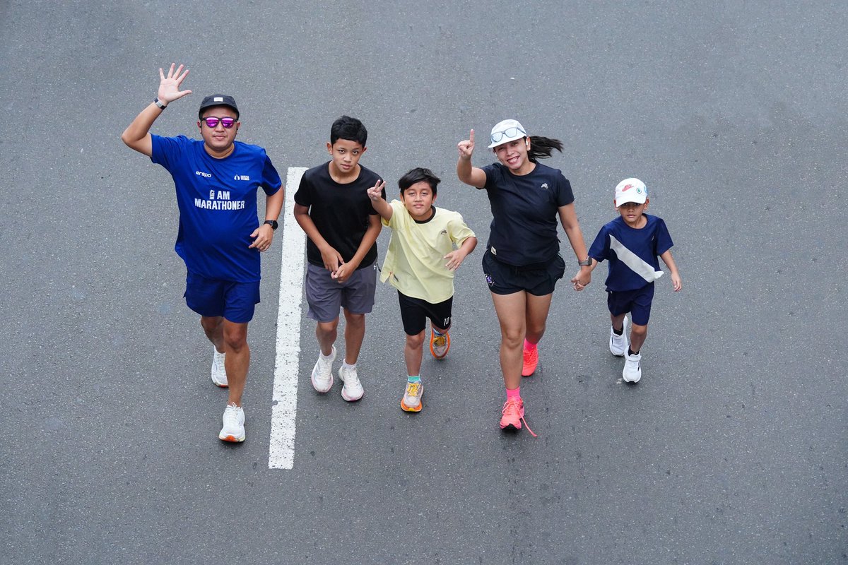 ninOnod's tweet photo. Random Family Pictures #nugrahadi https://t.co/O4UCzGcqux
