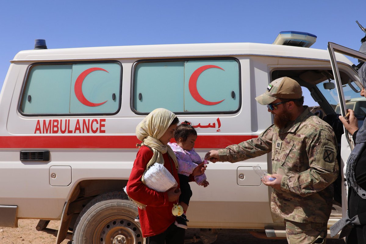 SyrianFree_Army's tweet photo. Our patrols accompanied the mobile clinic with Sham Clinic, where medical examinations were conducted for the Bedouin residents of the area, and they were provided with treatment and medical consultations. https://t.co/gTfHuJsxGH