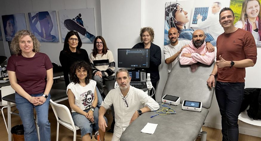 RecuperateBien's tweet image. 🩺 Formación en #ElectrólisisPercutánea con @RecuperateBien

Alberto García Godino forma a fisioterapeutas de Asepeyo en una técnica clave para tratar lesiones tendinosas y musculares con precisión, seguridad y eficacia: recuperatebien.com/noticias/elect…
Cita Previa: 📞 636 389 546