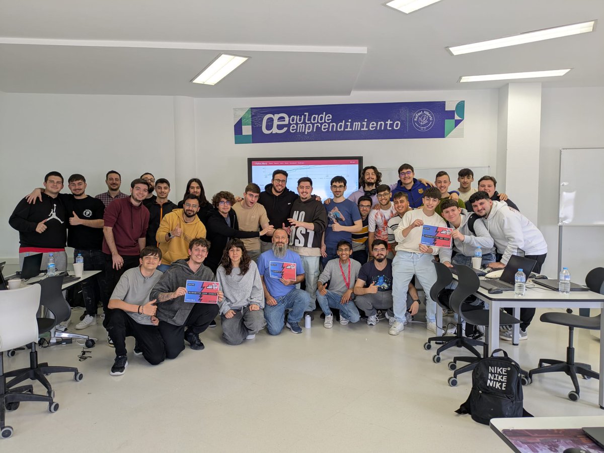 La competición CTF de Ciberseguridad terminó con una de las finales más reñidas que recordamos. ¡Felicidades al equipo L0s Qu3sit0s por su victoria con tan solo 20 puntos de diferencia! Un orgullo para nuestro instituto ver tanto talento y dedicación en cada participante.
