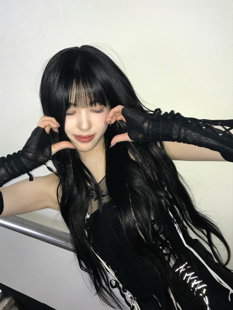 izna_offcl's tweet photo. [izME📮]

🖤🐈‍⬛

#izna #이즈나
#KOKO #코코 https://t.co/n2ovmGfReQ