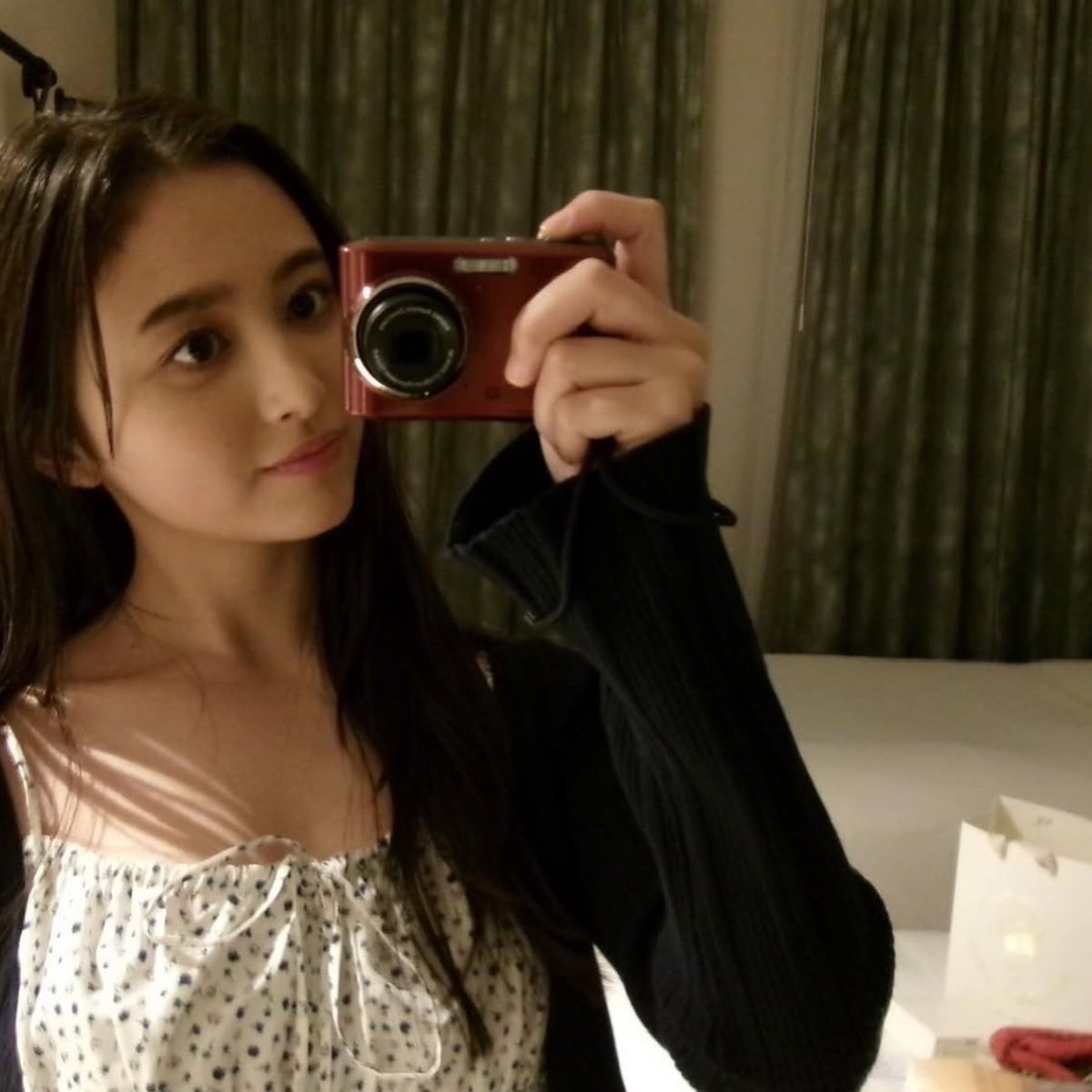 💜#乃木坂46 #井上和 ちゃん愛用 コンパクトデジタルカメラ📸 □ KODAK