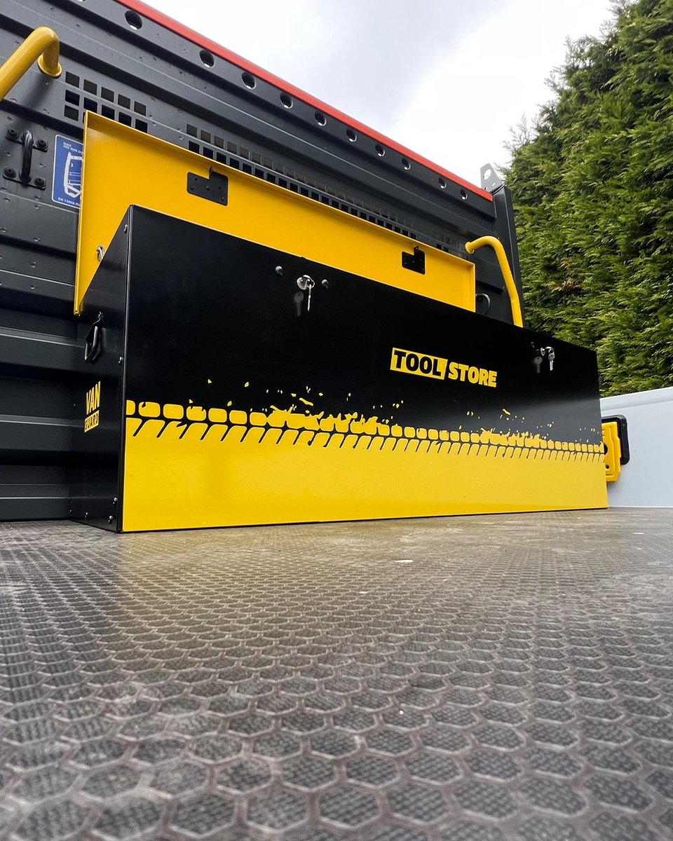 GT_Towing's tweet image. One very happy customer getting the whole works on a recent visit! They walked away happy with:

- Work Lights
- Highway Chapter 8 Signage Chevrons
- Van Door Locks
- Hazard, Warning Lights
- Rear View Brake Light Camera
- Chassis Cab Bed Tool Box

#commercialsolutions #workvan