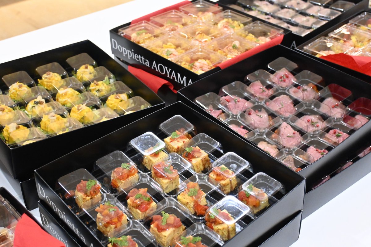バンダイナムコスタジオでは先日、
2025年度新人歓迎会を開催しました🎉

食事をしながら交流し、大盛り上がり！
みなさんとても楽しそうでした✨
#バンダイナムコスタジオ #ゲーム開発