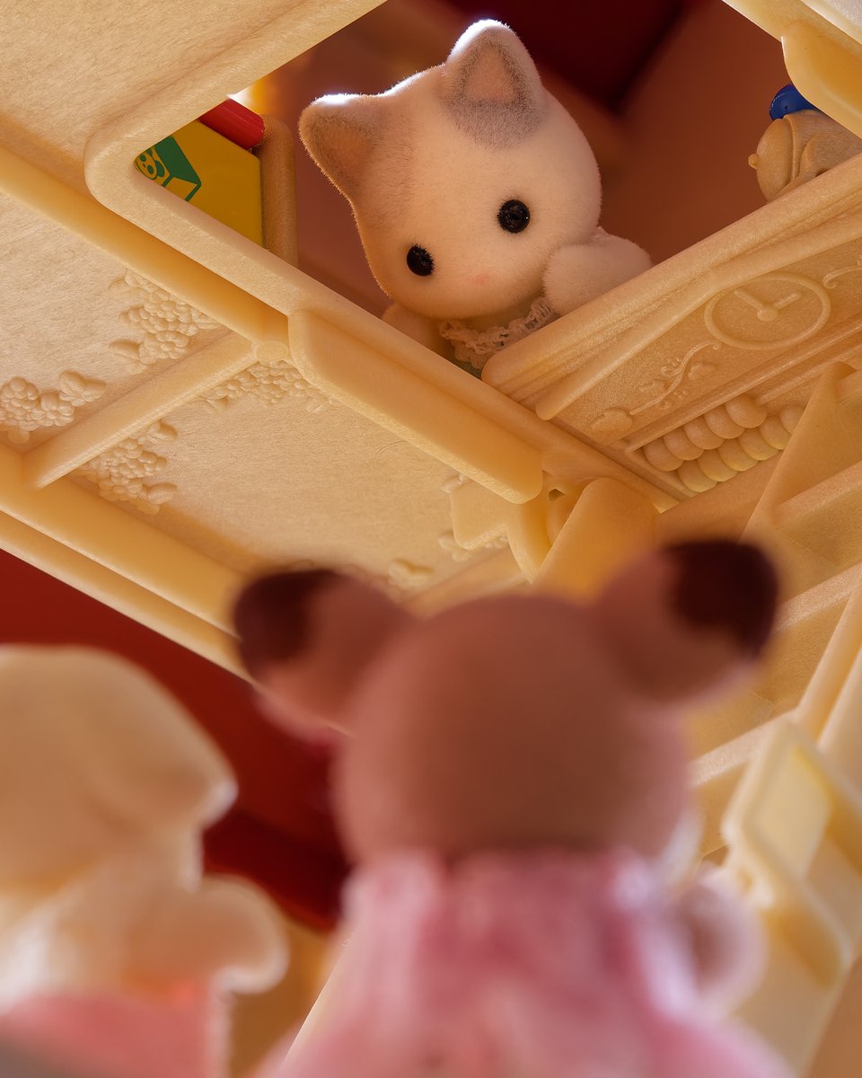 The babies are playing hide-n-seek but they can’t seem to find Pino! 🗺️

“I’m here!” called out Pino. 

It seemed like they’d never find him, so he revealed himself in the end!

Pino is a very good hider! ✨

#game #fun #play #funny #sylvanianfamilies #sylvanianfamily #sylvanian