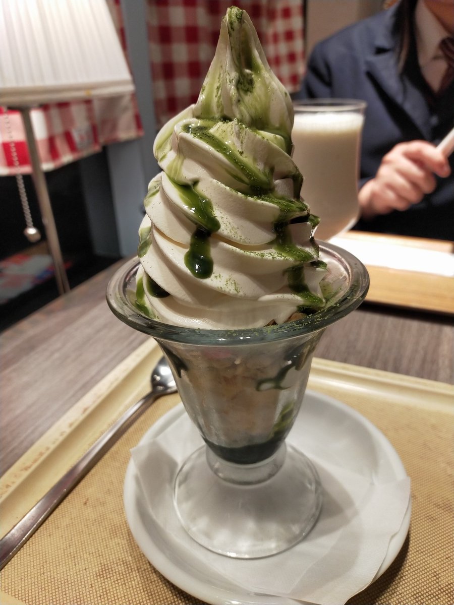 ピノキオで食べた抹茶パフェ ￥600