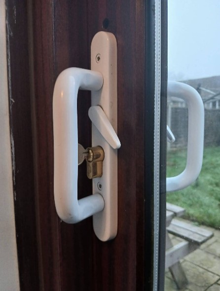 ArthurK70557's tweet image. Are you looking for the best service for #LockFitting in #Frimley? Then visit Stef’s Locks. They offer expert locksmith services for residential buildings. Visit- maps.app.goo.gl/DJdJEJ5wZZFGHY…