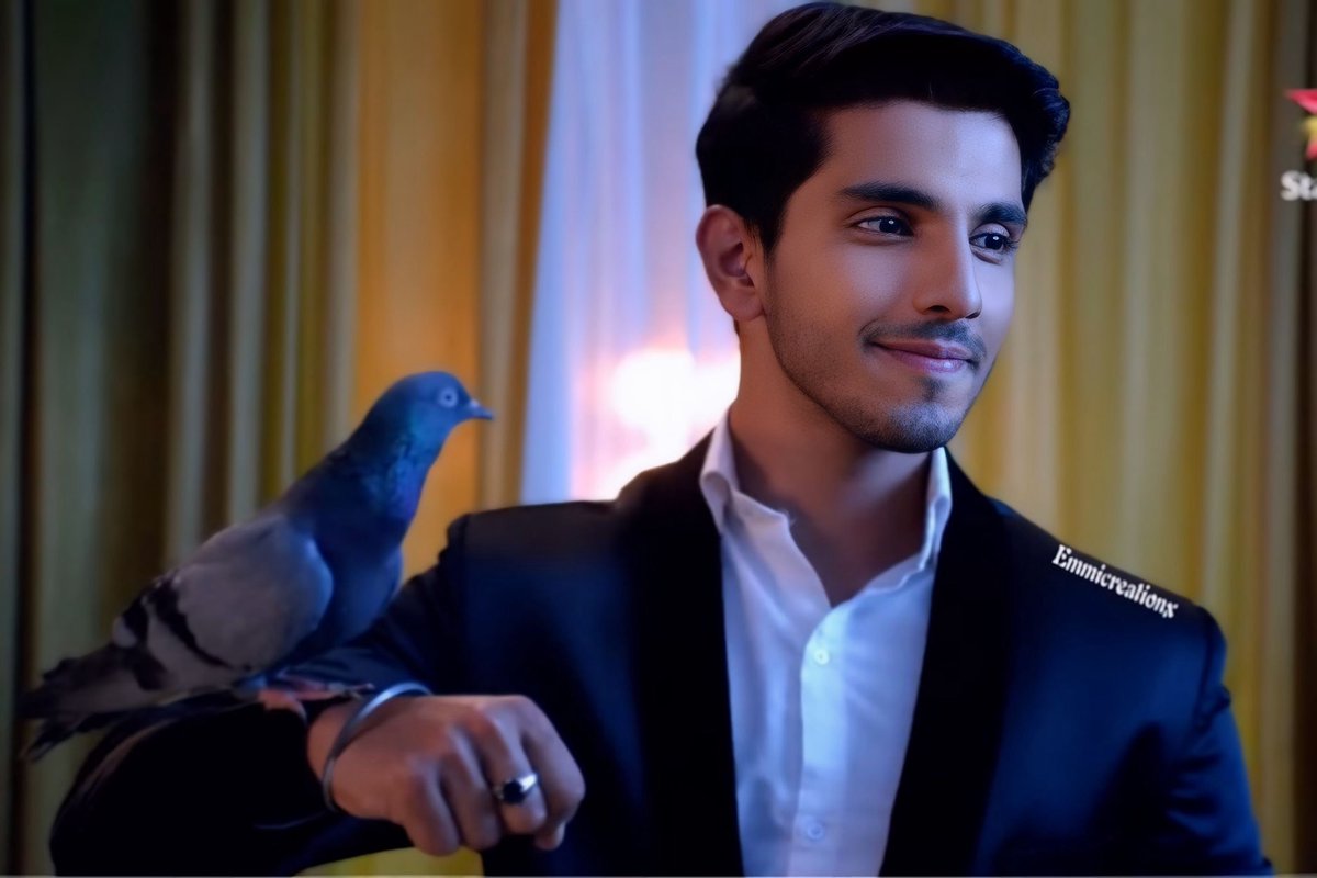 emmicreationx's tweet photo. While watching #EAAB yesterday, this moment caught my heart!♥️
A pigeon on his hand—so incredibly beautiful 🫶
Also Kanwar in his soft boy era >>>
#KanwarDhillon #KDians https://t.co/PsUXOlHELn