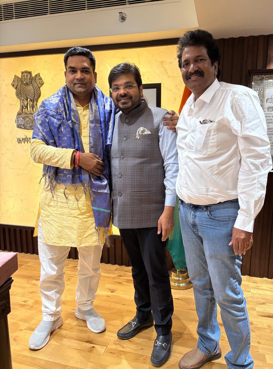 Abhishek Agarwal 🇮🇳 (@abhishekofficl) on Twitter photo One of the fiercest voices of Hindutva and now the face of Delhi’s development — it’s always a pleasure to meet <a href="/KapilMishra_IND/">Kapil Mishra</a> Ji.
I still remember his unwavering support during the release of #Karthikeya2. Since then, it feels like family.
Under his leadership, Delhi’s art, One of the fiercest voices of Hindutva and now the face of Delhi’s development — it’s always a pleasure to meet <a href="/KapilMishra_IND/">Kapil Mishra</a> Ji.
I still remember his unwavering support during the release of #Karthikeya2. Since then, it feels like family.
Under his leadership, Delhi’s art,