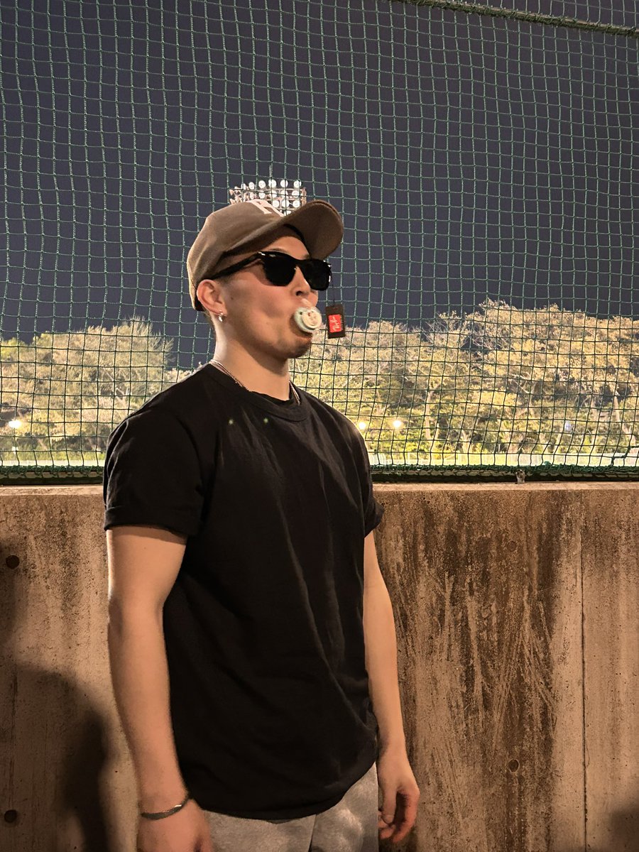 今週は24日(木)に新歓試合、25日(金)に2回目の親睦会があります👏
25日の親睦会は予約の都合もあるので早めに連絡をお願いします🙇‍♀️