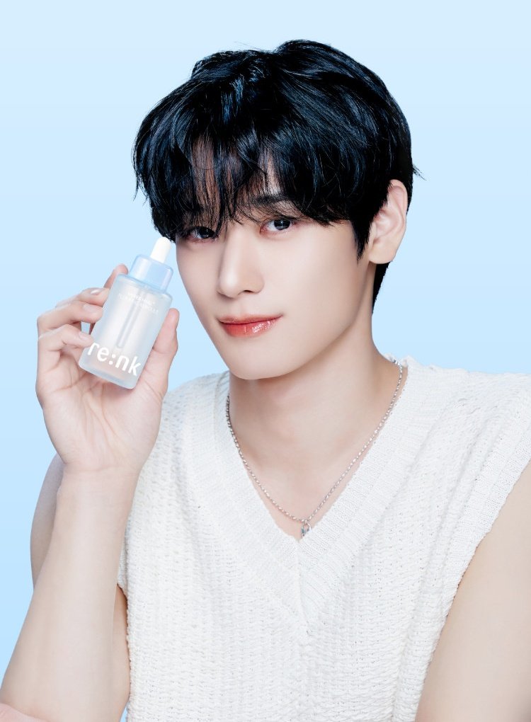 tbzjuyeohn's tweet photo. Joined by RE:NK in a photoshoot that highlights a series of skincare essentials designed to bring out a radiant glow. It’s all about enhancing what’s already there and stepping into a level of beauty that feels uniquely your own. https://t.co/Nay1ca1z90
