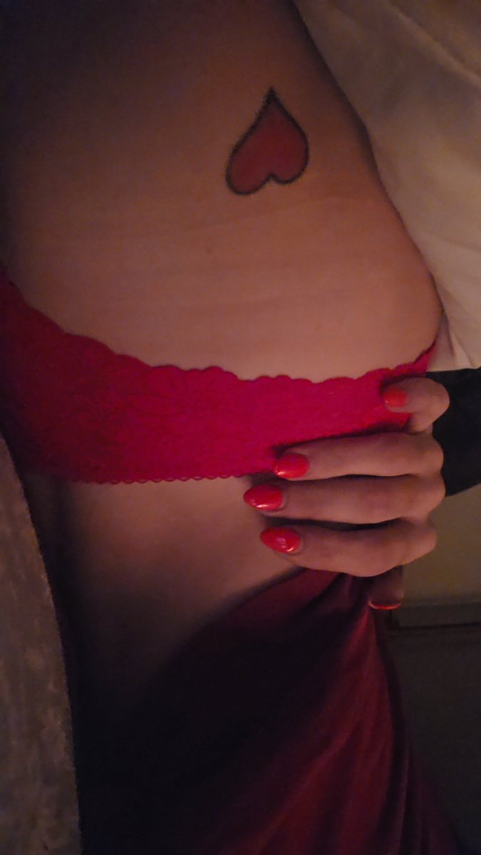 wedgiesrlifee1's tweet photo. @blackmailgirl #asstatt #thong #rednails #sissysluttylerlynch https://t.co/GlycH6fMup