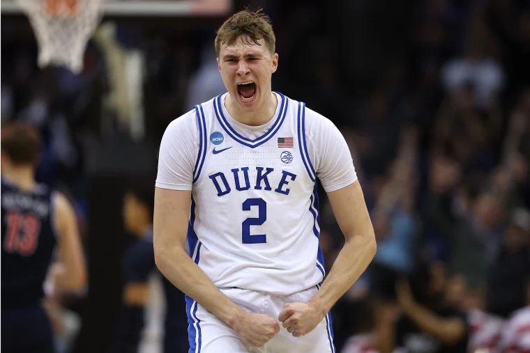 MarchMadnessHQ's tweet photo. Did they get the NPOY award right or should it have been Broome? #CBB https://t.co/eHbgAy6lin
