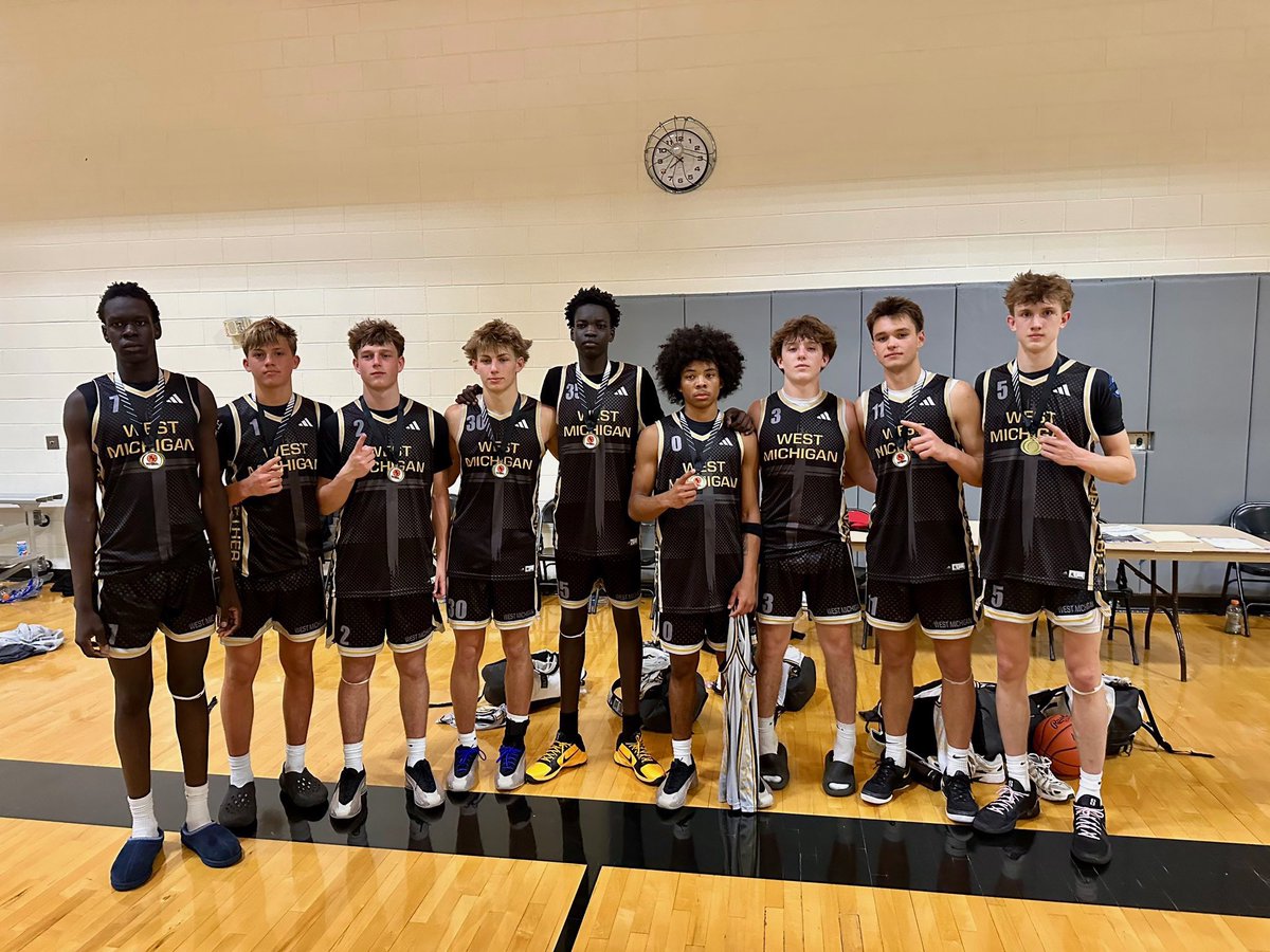wmlakersbball's tweet photo. Congrats to our winning teams at this weekend’s Easter Jam in Grand Rapids!
WM Lakers 17U NY2LA - Coady
WM Lakers 16U Midwest
WM Premier 16U NY2LA
WM Premier 16U 3SGB
#LakersTogether https://t.co/JsUvip38BS