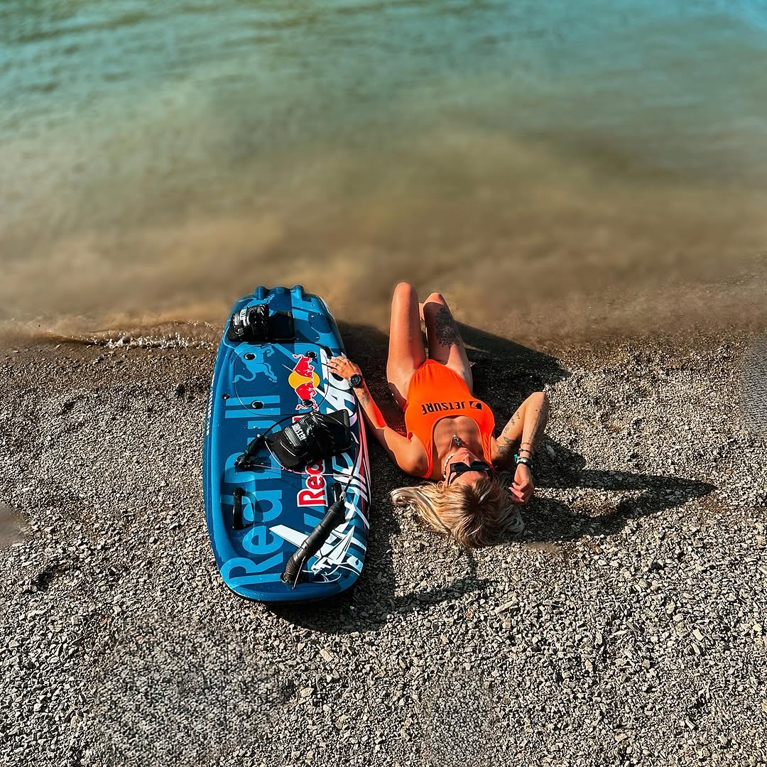 POV: Just a random Tuesday at the lake.