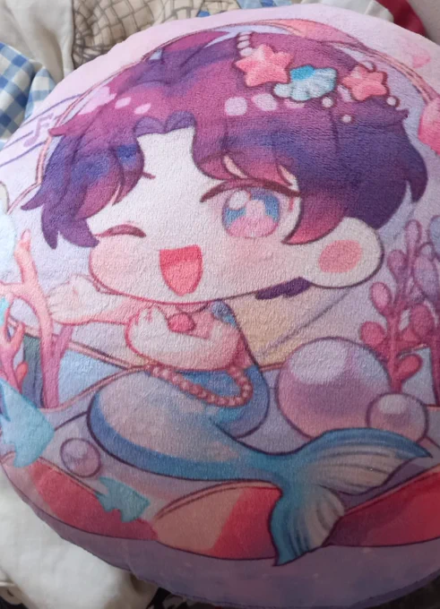 Rafayel based from Mewmaid's Melody, a request from my sister(she's Rafayel's girlie).Made a pillow from it, the pillow is really soft#loveanddeepspace #loveanddeepspacefanart #rafayel 