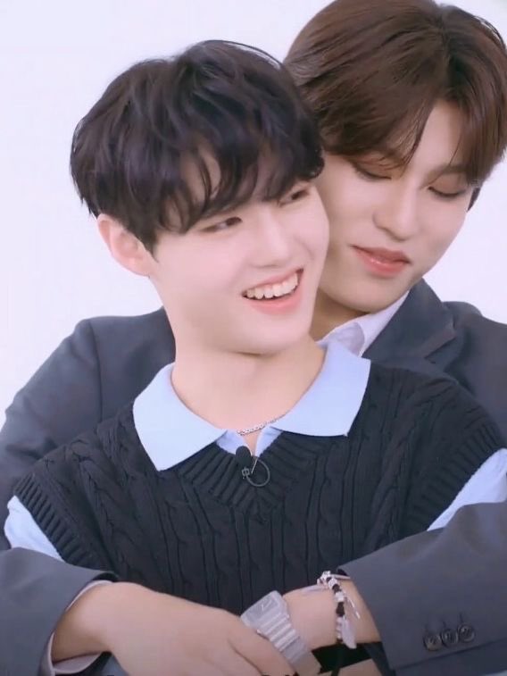 one00four_'s tweet photo. a short #dowoo au

where in: enchong (dobs) always noticed adrian (jw) appearing in his friends’ stories. somehow, that quiet presence caught his attention— and, unexpectedly, his heart https://t.co/QrdK4A3jhH