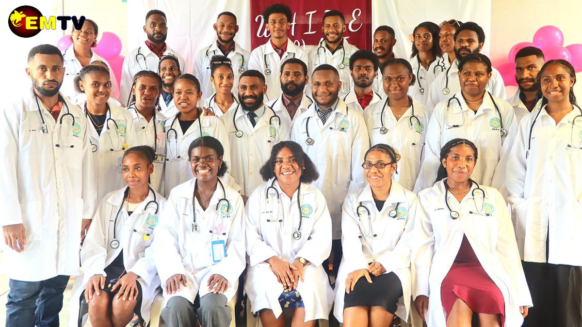 DWU MBBS STUDENTS RECEIVE NEW LAB COATS
Thirty second-year students from the Bachelor of Medicine and Surgery (MBBS) program under the Faculty of Medicine and Health Sciences at Divine Word University's Madang Campus
Read more: emtv.com.pg/dwu-mbbs-stude…
#EMTVOnline #EMTVNews