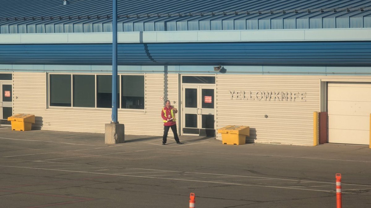 FrankReardon1's tweet photo. Made it to #Yellowknife safe and sound via @CanadianNorth
APR.21.2025 #Avgeek #YZFSpotters #CGZCN #B733 https://t.co/kCEoaLDIRa