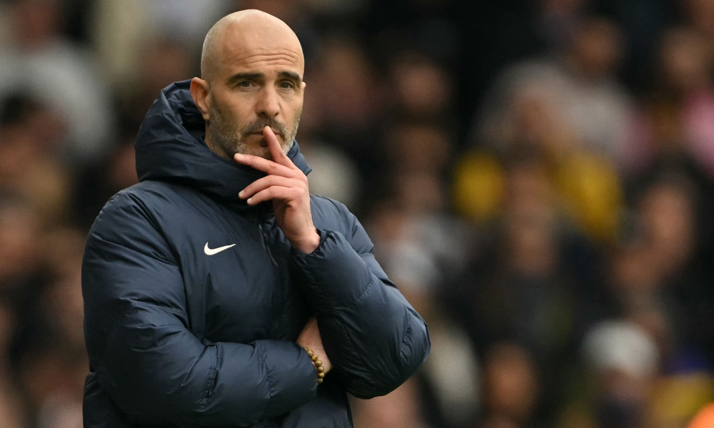 বুনো উদযাপন করে নিষিদ্ধ চেলসির কোচ