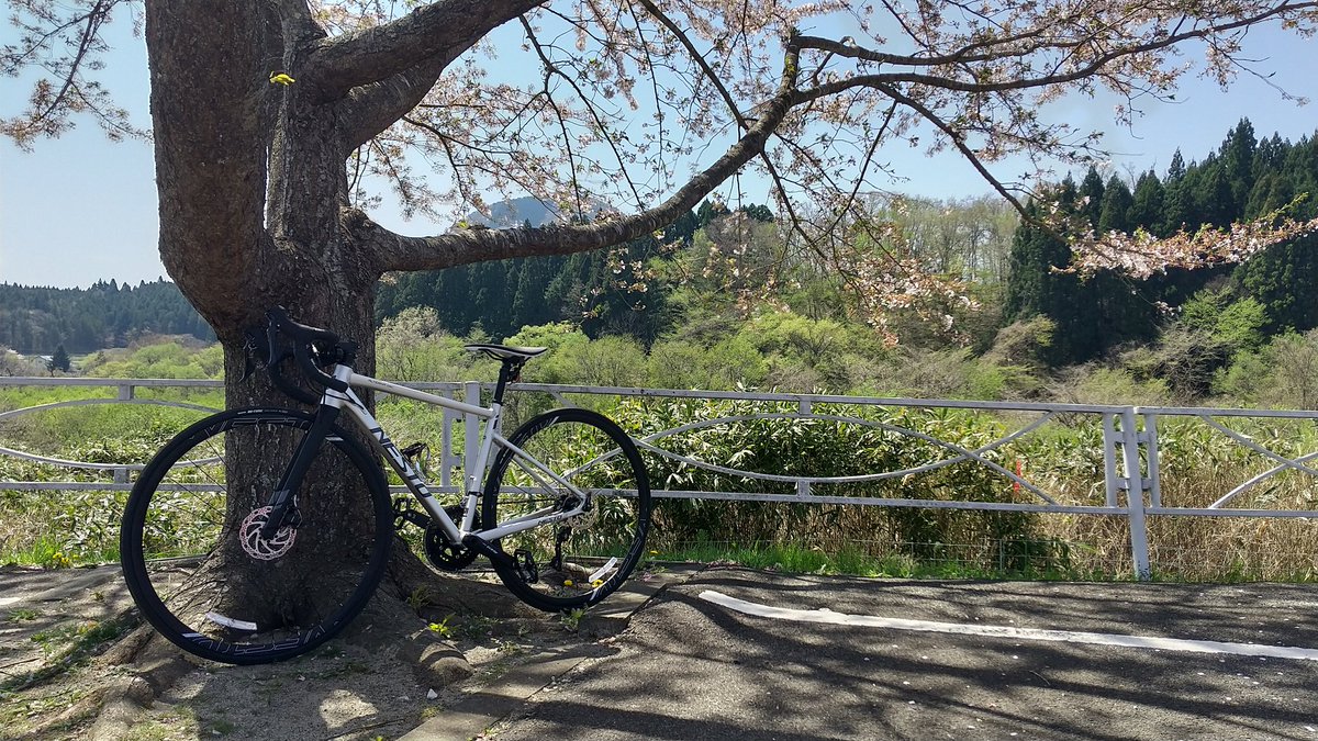 初ロードバイク
膝が痛いけど...
これも楽しー😊
