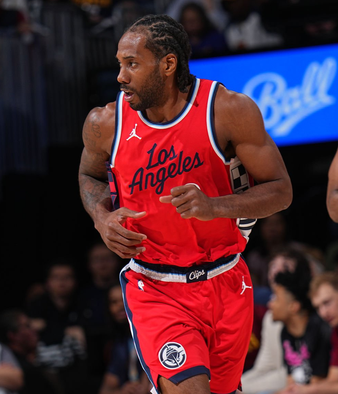 50NuancesDeNBA's tweet photo. KAWHI LEONARD CE SOIR :

39 POINTS À 79%
4/7 À 3PTS 🎯
5 ASSISTS
2 STEALS
LA WIN À DENVER ✅
IL A PORTÉ SES CLIPS DE A À Z ✅
AUTOMATIQUE, ÉCŒURANT, MONUMENTAL ✅

LES CLIPPERS ÉGALISENT DANS CETTE SÉRIE [1-1] ET REPRENNENT L'AVANTAGE DU TERRAIN ! https://t.co/qYhyrQeIPo