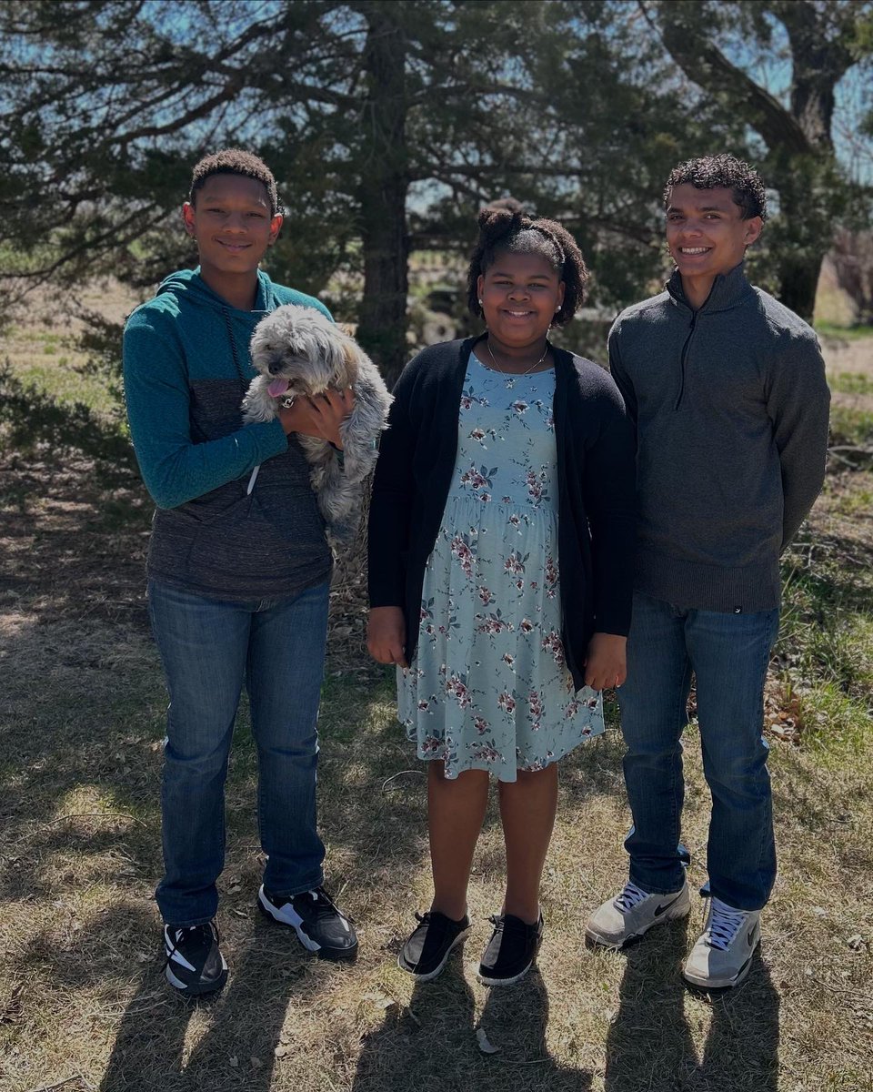 shekatrus's tweet photo. Happy Easter!   We enjoyed a quick trip to the farm in South Dakota this year.  Our time there is never long enough.  ❤️ https://t.co/uP9D9Xm7JQ