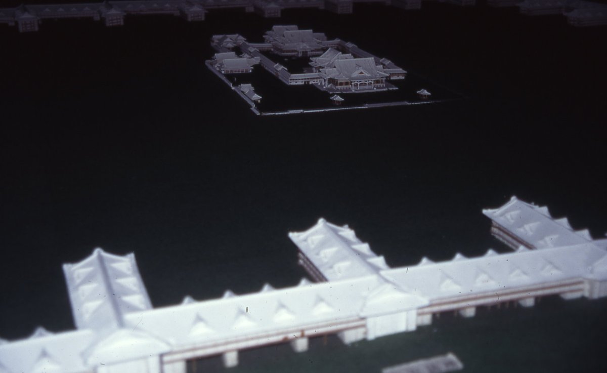 僕が博士論文で調べた天理教のおやさとやかた計画です。1950年代に