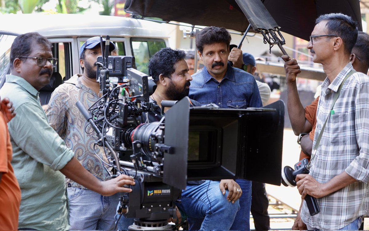 GokulamMovies's tweet photo. "The journey continues… #SG250 second schedule

Stay tuned for more updates...

@TheSureshGopi
@GokulamGopalan
#VCPraveen #BaijuGopalan
#Krishnamoorthy
#Mathewsthomas
#Shajikumar
#FrancisShibin
@TheYounion_ https://t.co/UxZF4yzLrL