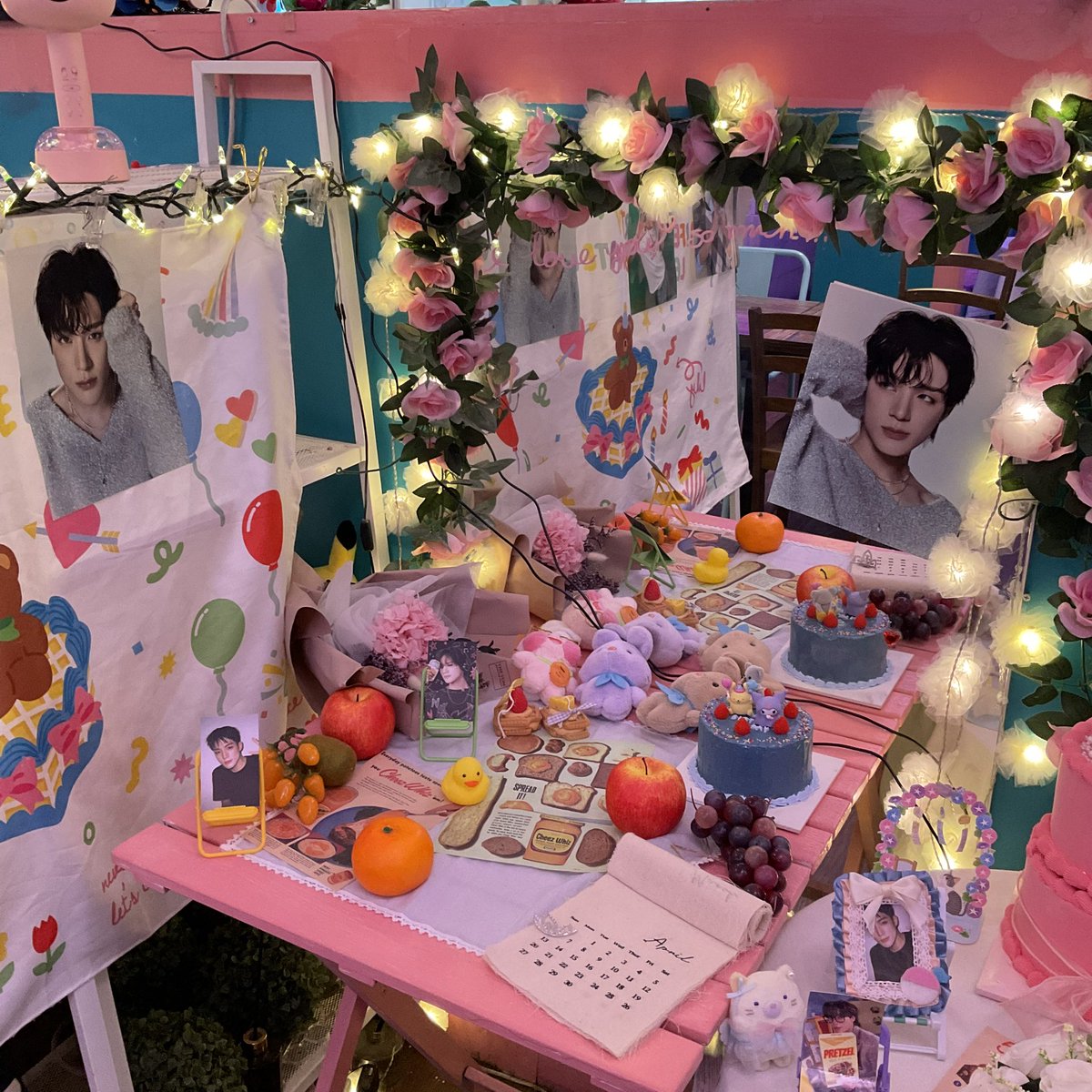 04metaeter's tweet photo. 🤍Happy Jeno Day .◜◡◝

많이 와주세요. 데코레이션 너무 귀엽고 사장님이 너무 귀엽고 제노만 엄청 많고 대단하다. 🐶🤍

@tone_manner077 
@dream_cloudh 

#이제노의농구단
#HAPPY_JENO_DAY 
#NCT #NCTDREAM #NCTU #JENO #제노 #이제노 #엔시티 https://t.co/1fRxhdIwFe