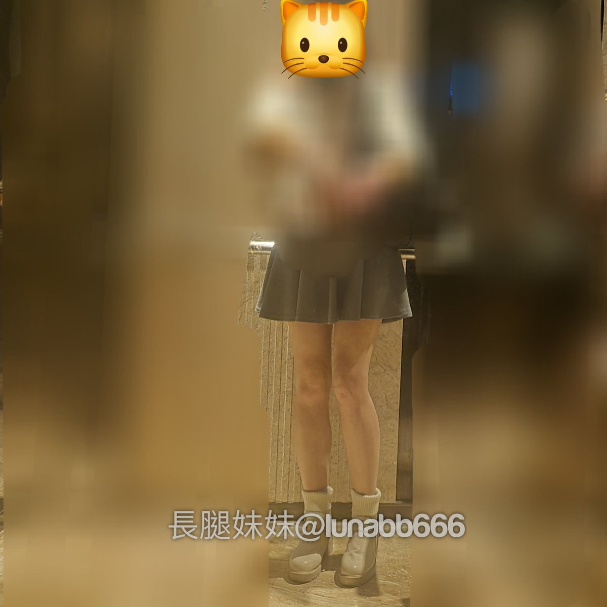 天氣越嚟越熱,過膝長boots已經唔可以再著(雖然我見過有人喺7,8月都著長boots,黐黐地😅),對長靴已經收番入鞋櫃.

而家輪到短boots出場🤣

大家又鍾唔鍾意短靴呢?

不過短boots係好難著得好睇,因為好容易顯得腳粗或腳短.如果揀唔啱boots嘅長度,視覺上好容易令到小腿變粗或腳變短.

#長腿 #短靴 #短boots