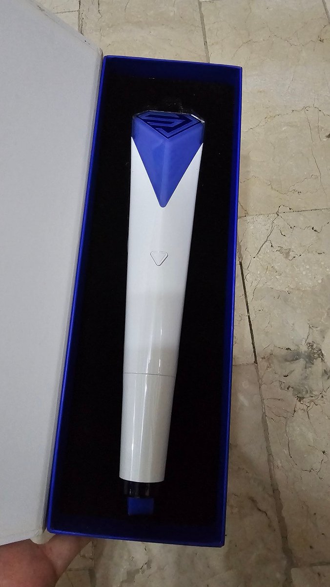 frostedmallows's tweet photo. wts lfb ph
#frostedmllwsonhand

🌙 official super junior ver 1 lightstick

— 900 + pf + lsf 
✅️ used / opened
✅️ no battery compartment
❌️ no to sensitive 
✅️ onhand &amp; ready to ship
✅️ mop: bdo, bpi, gcash / mod: j&amp;t, lbc

🏷 suju bong v1 https://t.co/kgINQZ8wto