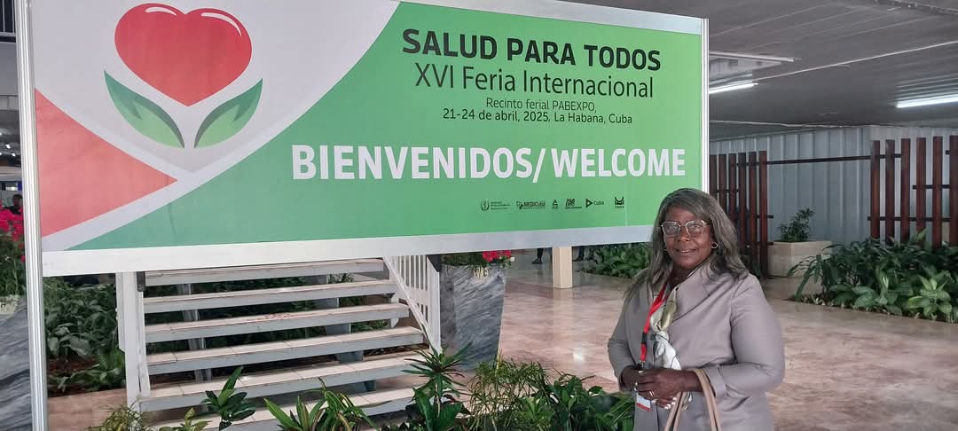 O Presidente de #Cuba Miguel Díaz-Canel inaugurou a Feira Internacional "Saúde para Todos". A Dra. Maimuna Baldé, Secretária de Estado de Gestão Hospitalar participa em representação da Guiné-Bissau.